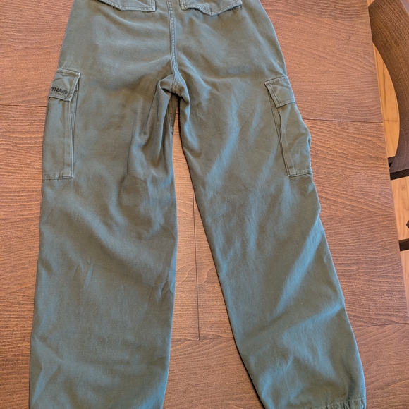 TNA Olive Utility Cargo Pants - Picture 9 of 11